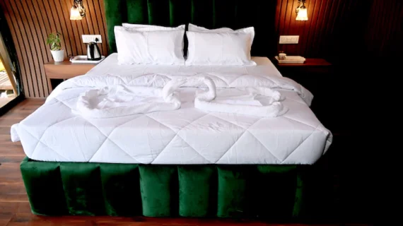 3c1b963c-cc33-4531-a84c-0963132ca7f8